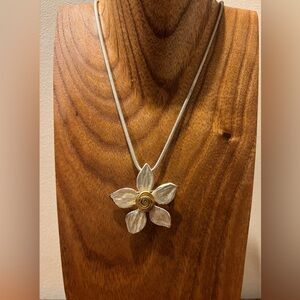 Silver and Gold tone mixed metals Flower Pendant Necklace/Pin